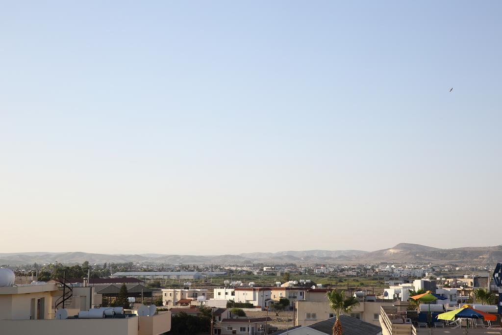 Alora Apartments Larnaca Dış mekan fotoğraf