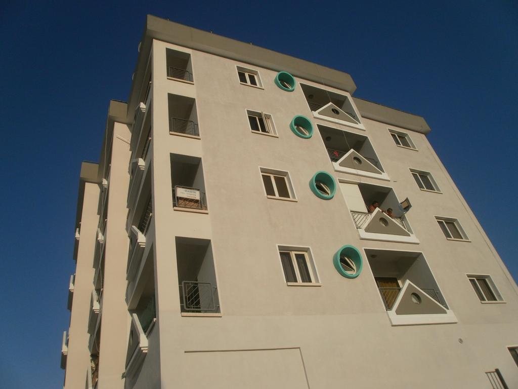 Alora Apartments Larnaca Dış mekan fotoğraf