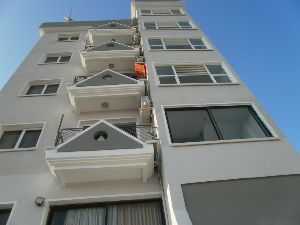 Alora Apartments Larnaca Dış mekan fotoğraf