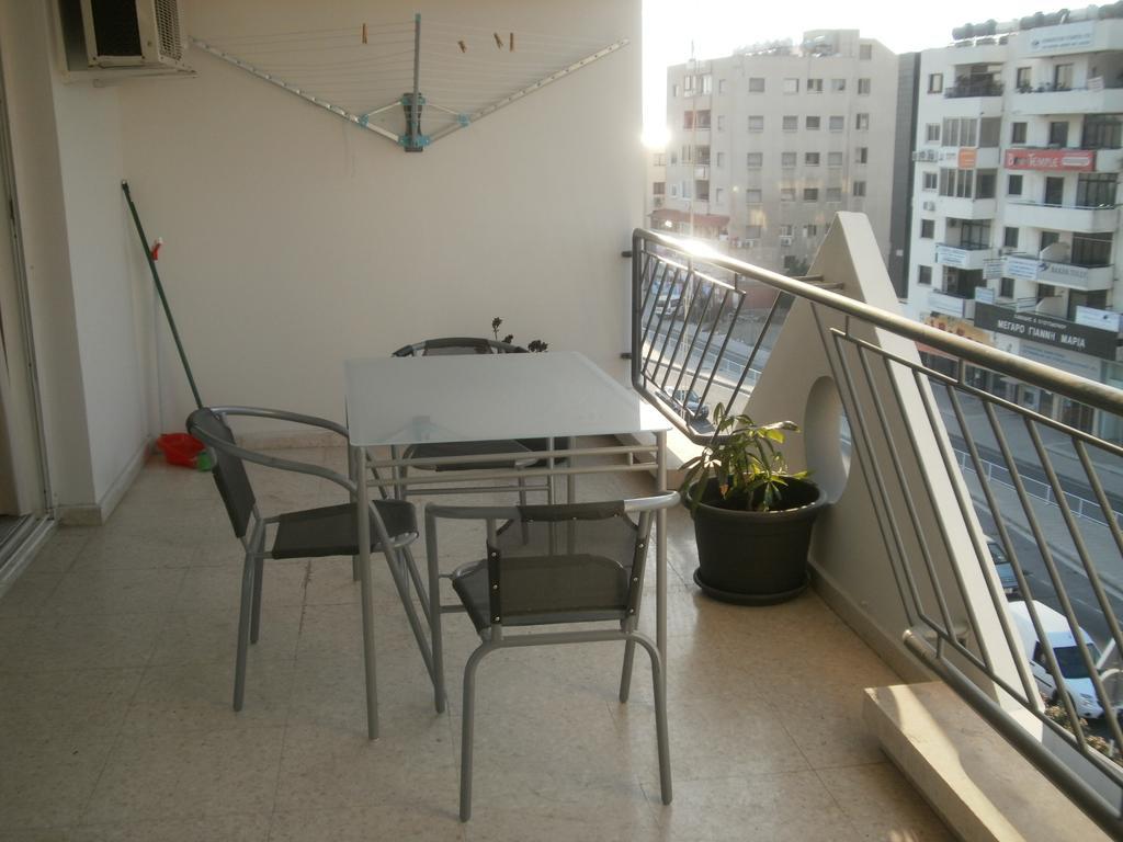 Alora Apartments Larnaca Dış mekan fotoğraf