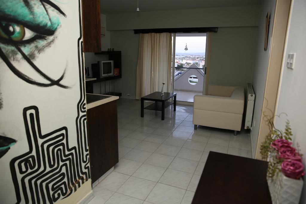 Alora Apartments Larnaca Dış mekan fotoğraf