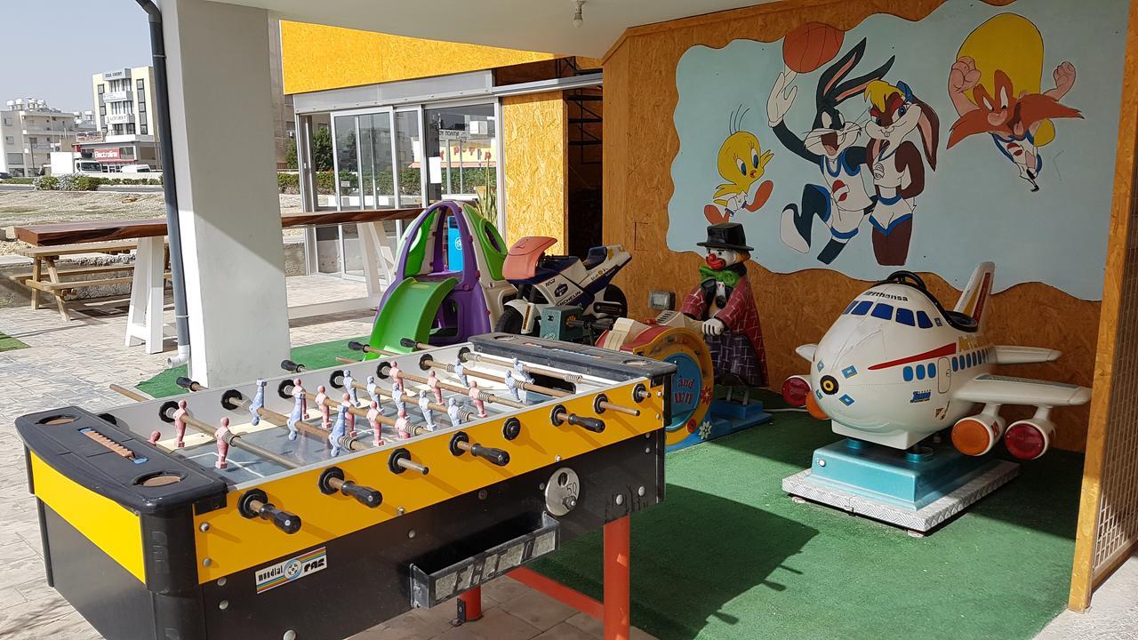 Alora Apartments Larnaca Dış mekan fotoğraf