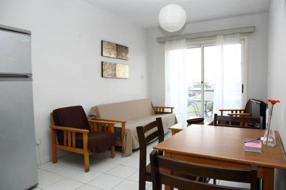 Alora Apartments Larnaca Dış mekan fotoğraf