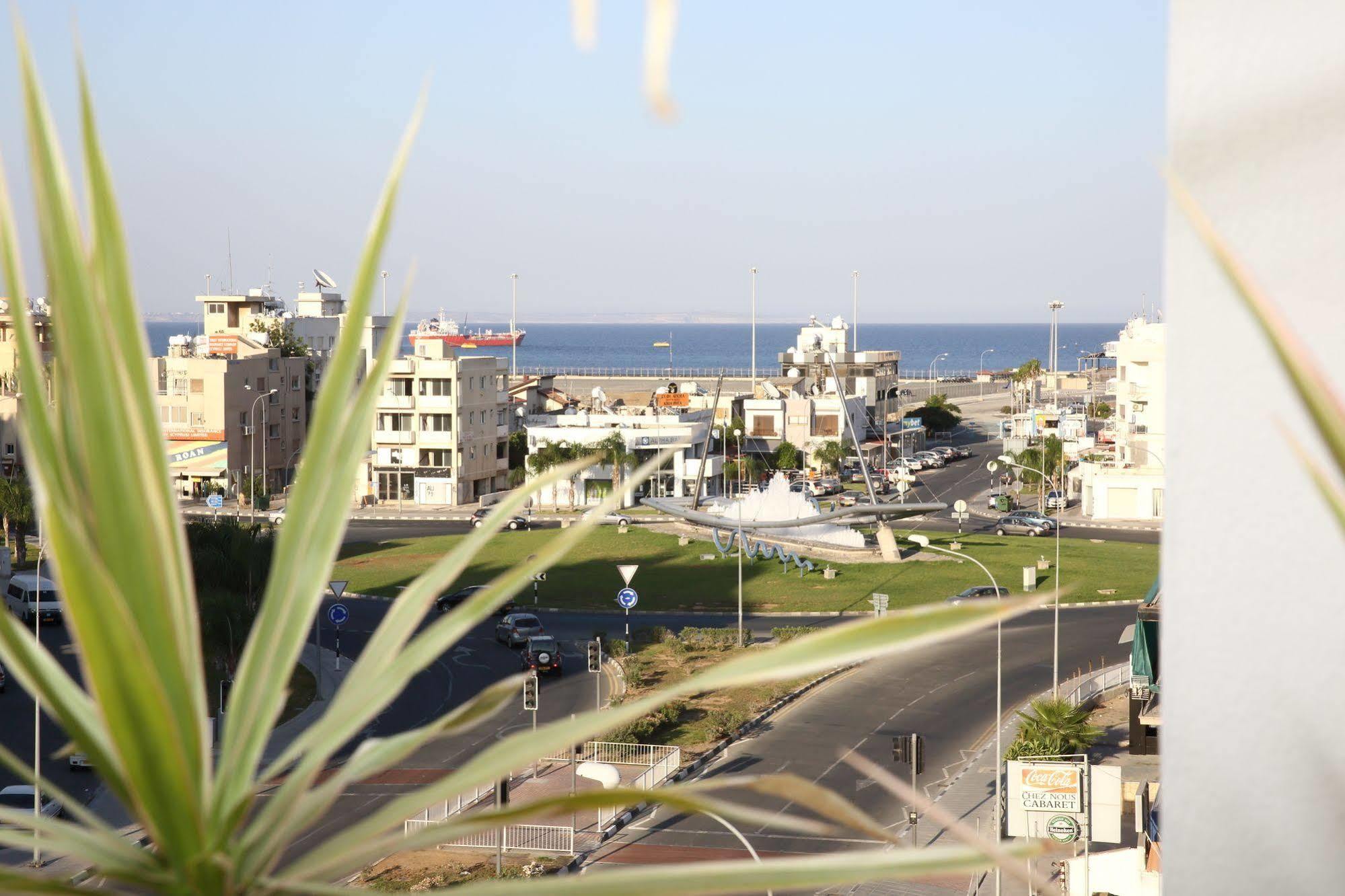 Alora Apartments Larnaca Dış mekan fotoğraf